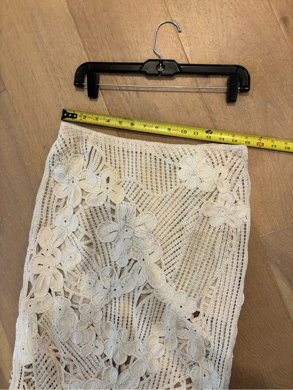 ZARA ZW Collection Crochet Midi Skirt Small NWT 3D Floral appliqué Knit Cream - Picture 10 of 12